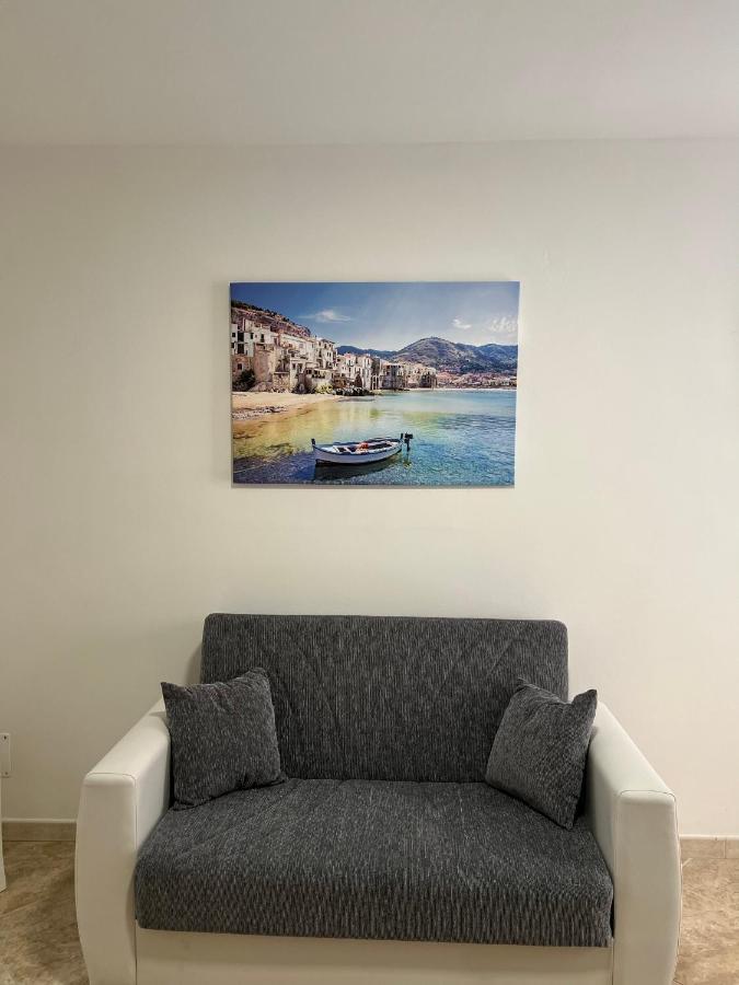 John'S House Apartment Чефалу Екстериор снимка