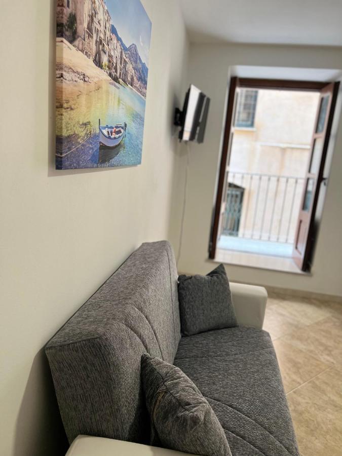 John'S House Apartment Чефалу Екстериор снимка