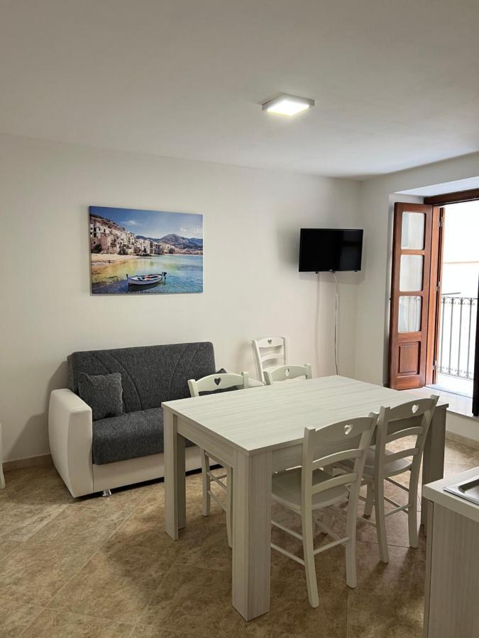 John'S House Apartment Чефалу Екстериор снимка